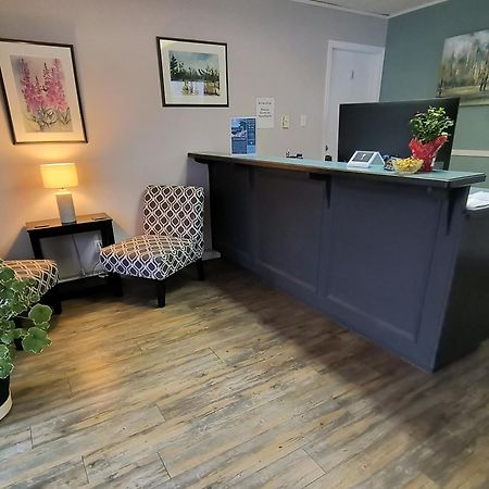 Fireweed Motel Smithers Ngoại thất bức ảnh