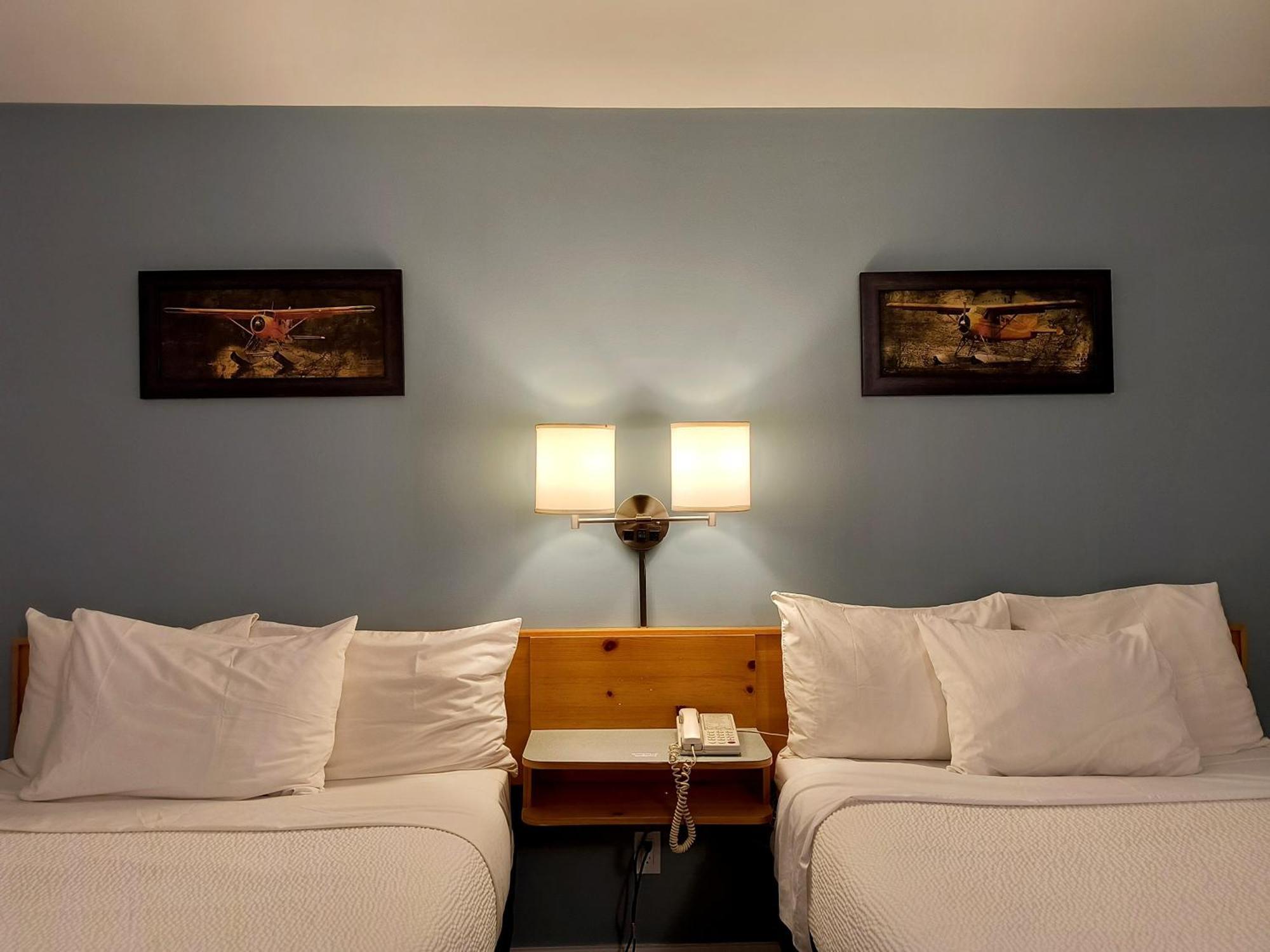Fireweed Motel Smithers Ngoại thất bức ảnh